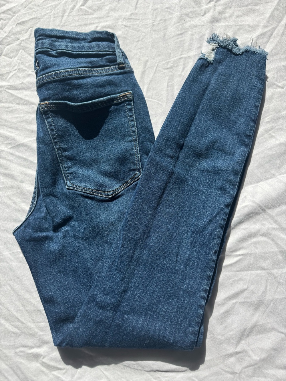 Good American Good Legs dark Wash size 2/26